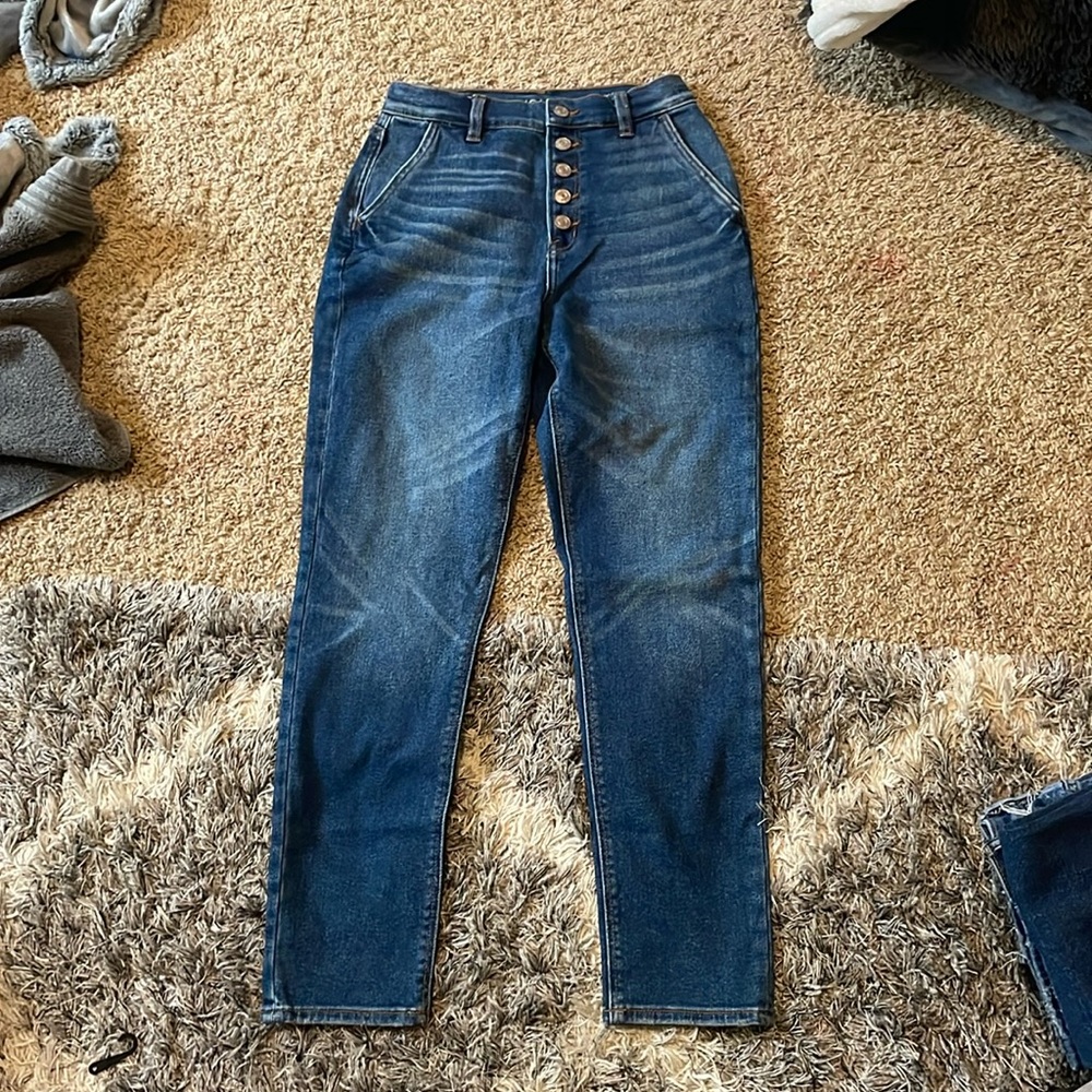 American eagle mom jeans